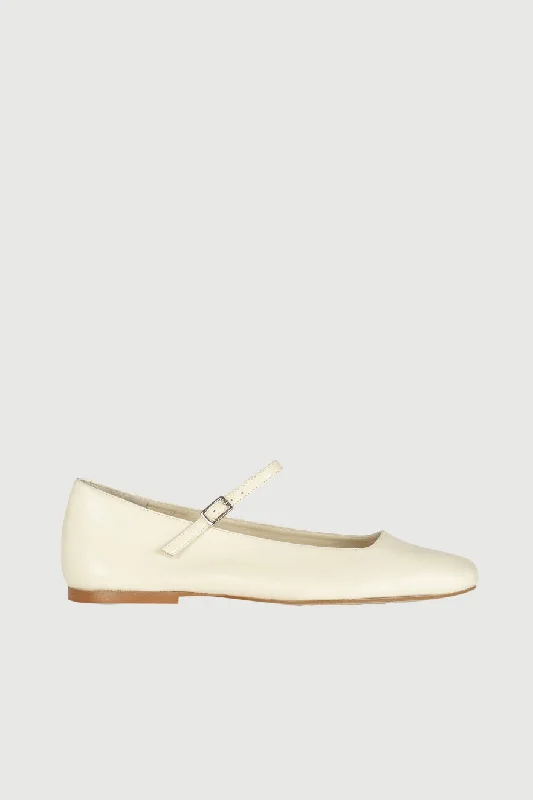 Julieta Mary Janes in Ivory Leather