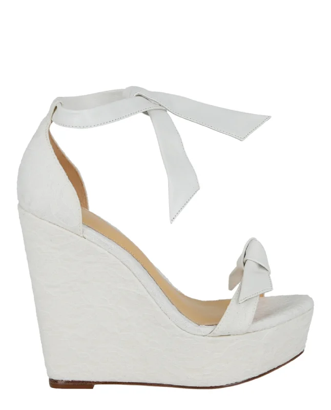 Clarita Wedges